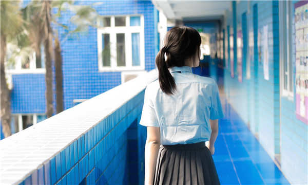 如何找到一个可以帮助我生孩子的女人？