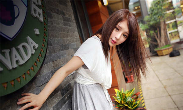 想找一个女性生孩子给报酬-｛找个女人生孩子多少钱｝